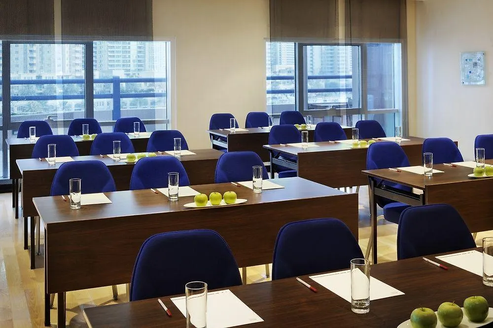 Dubai Marriott Harbour Hotel And Suites