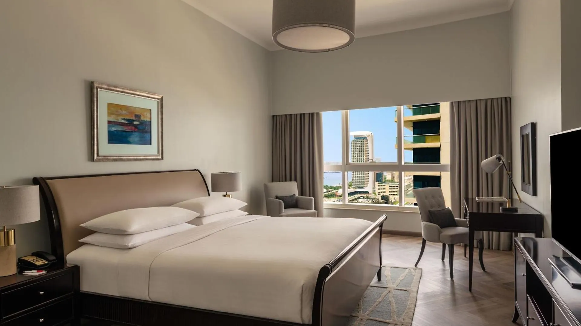 Dubai Marriott Harbour Hotel And Suites