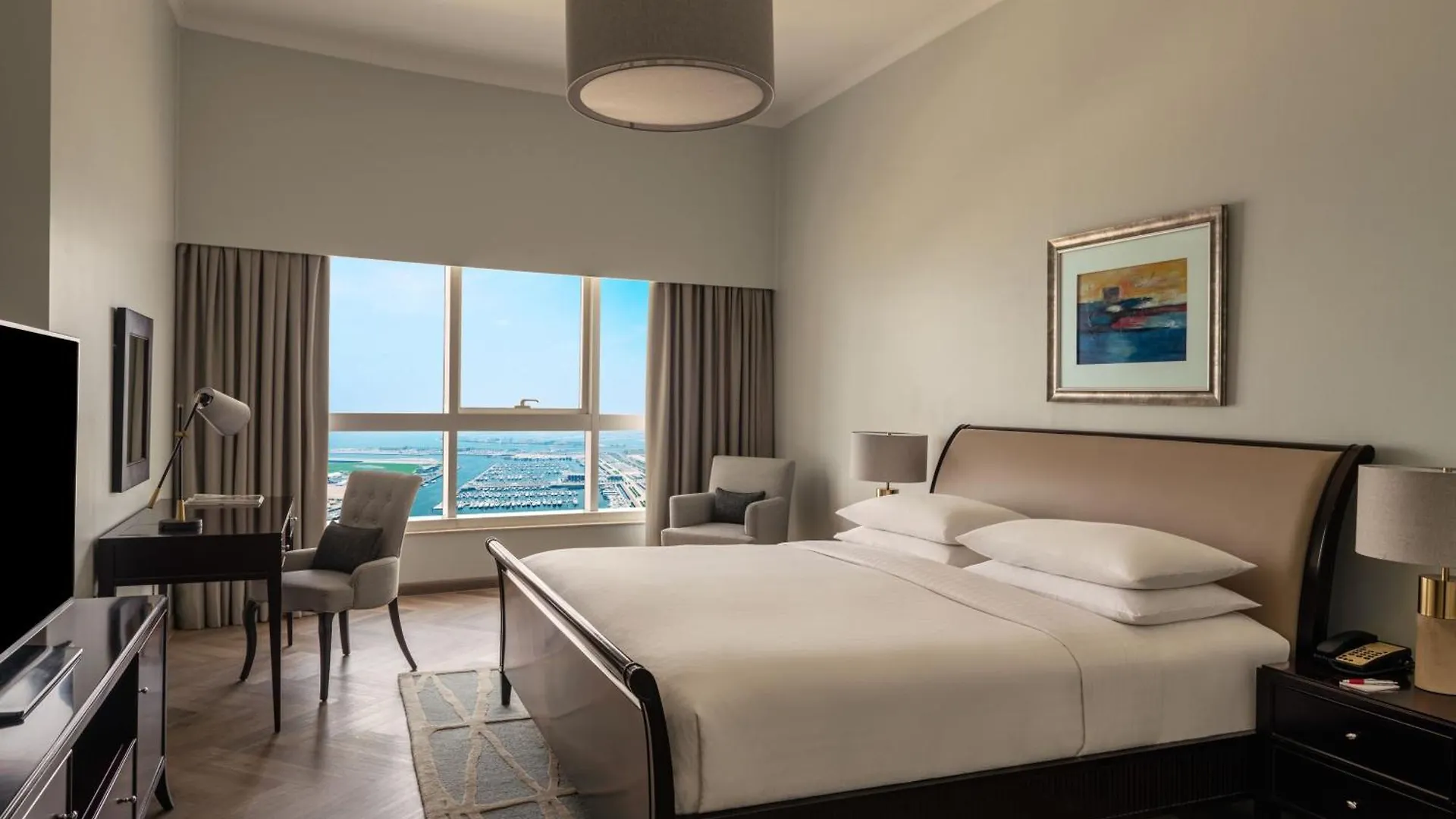 Dubai Marriott Harbour Hotel And Suites