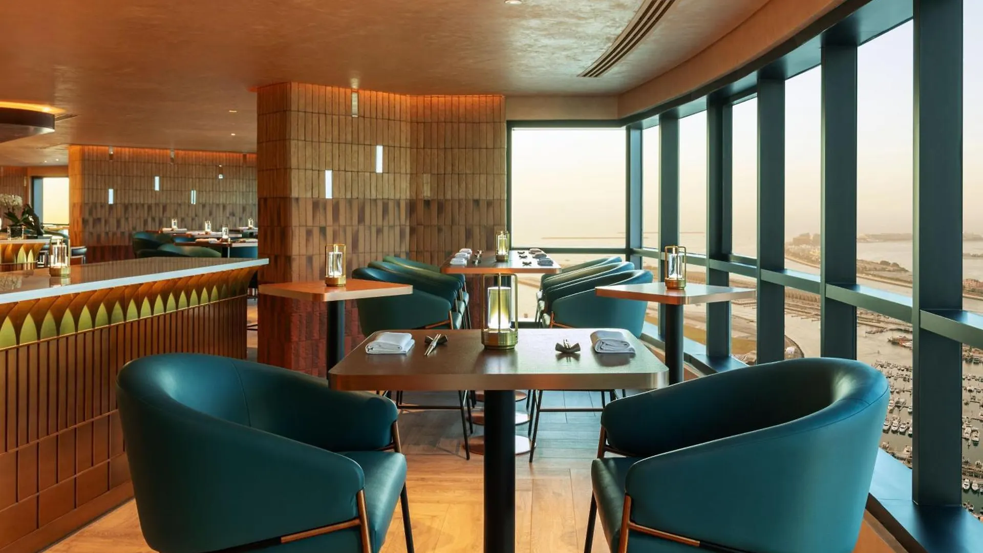 Dubai Marriott Harbour Hotel And Suites