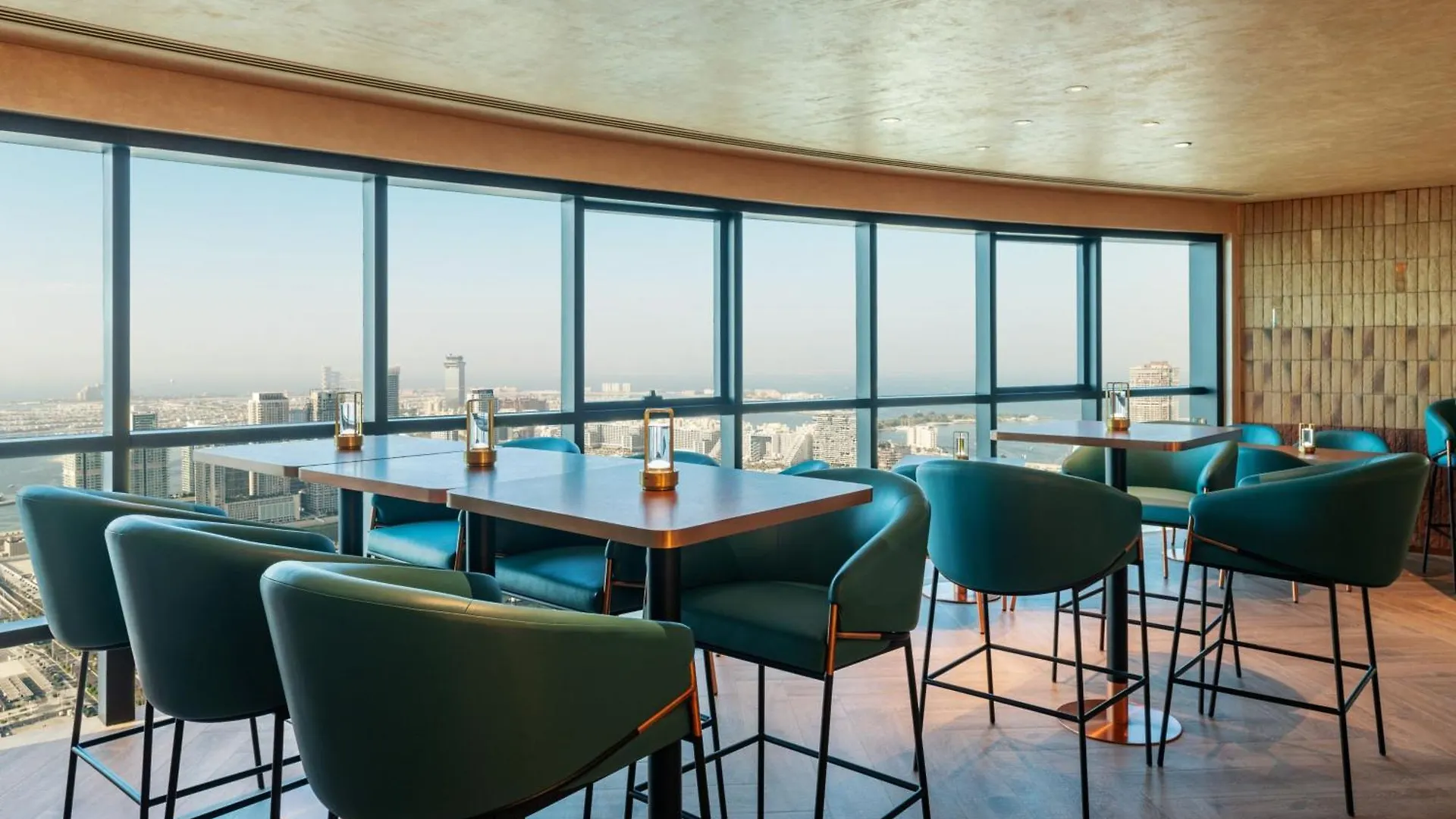 Dubai Marriott Harbour Hotel And Suites