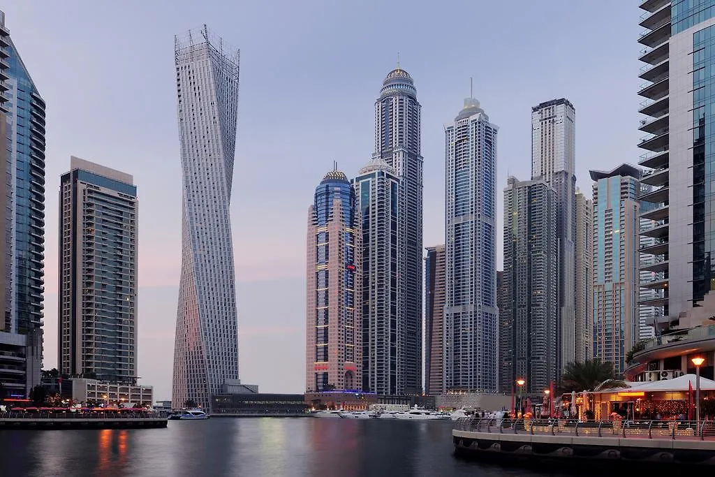 Dubai Marriott Harbour Hotel And Suites 4*,