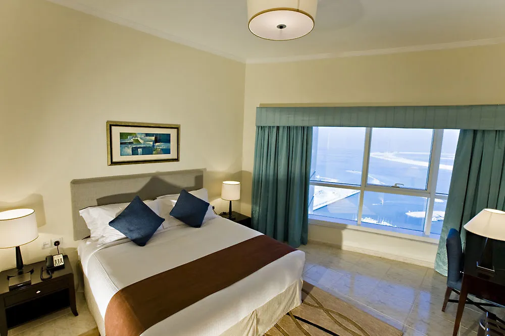 Dubai Marriott Harbour Hotel And Suites 4*,